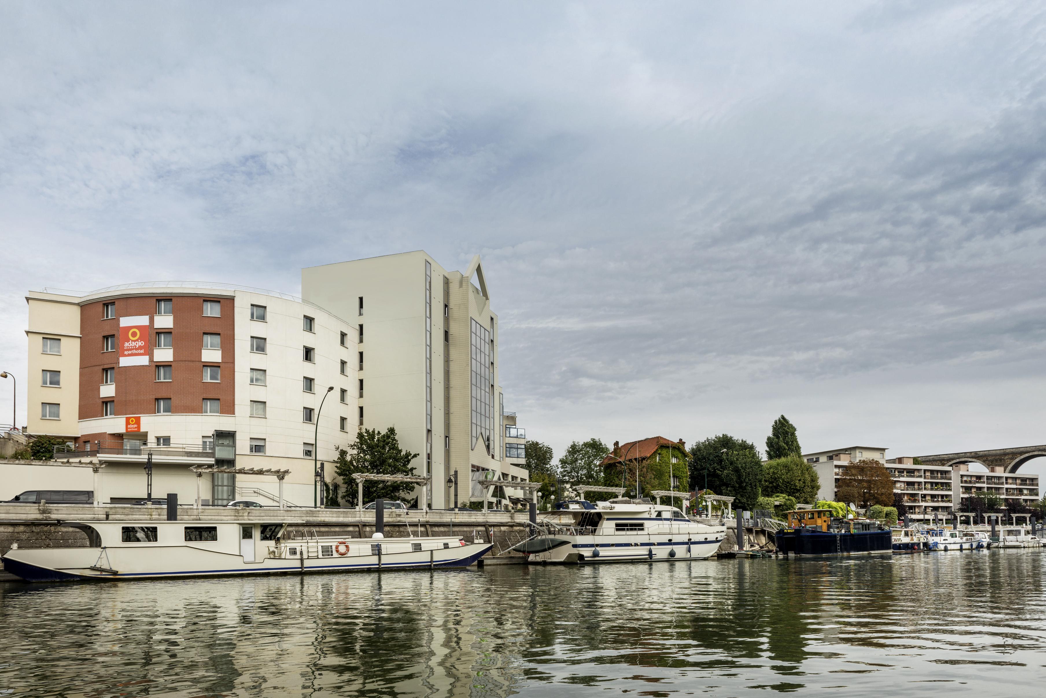 アパートホテル アダージョ アクセス ノジャン シュル マルヌ Nogent-sur-Seine エクステリア 写真