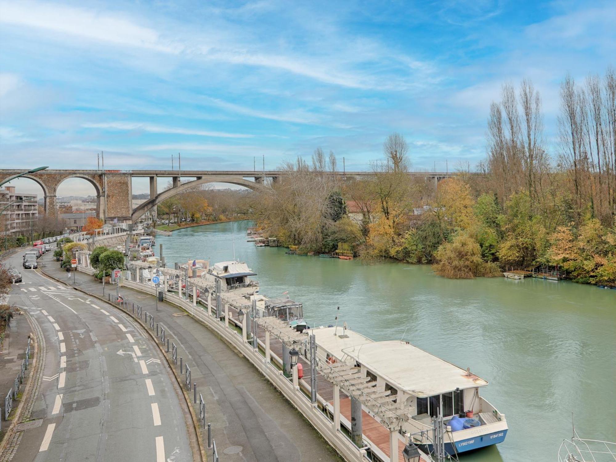 アパートホテル アダージョ アクセス ノジャン シュル マルヌ Nogent-sur-Seine エクステリア 写真